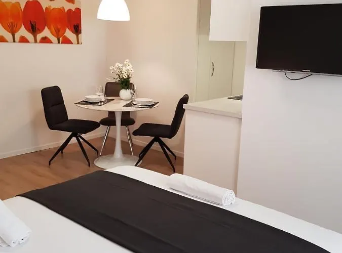 Apartment Marina Center