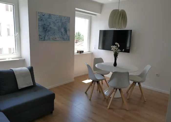 Marina Center Apartment